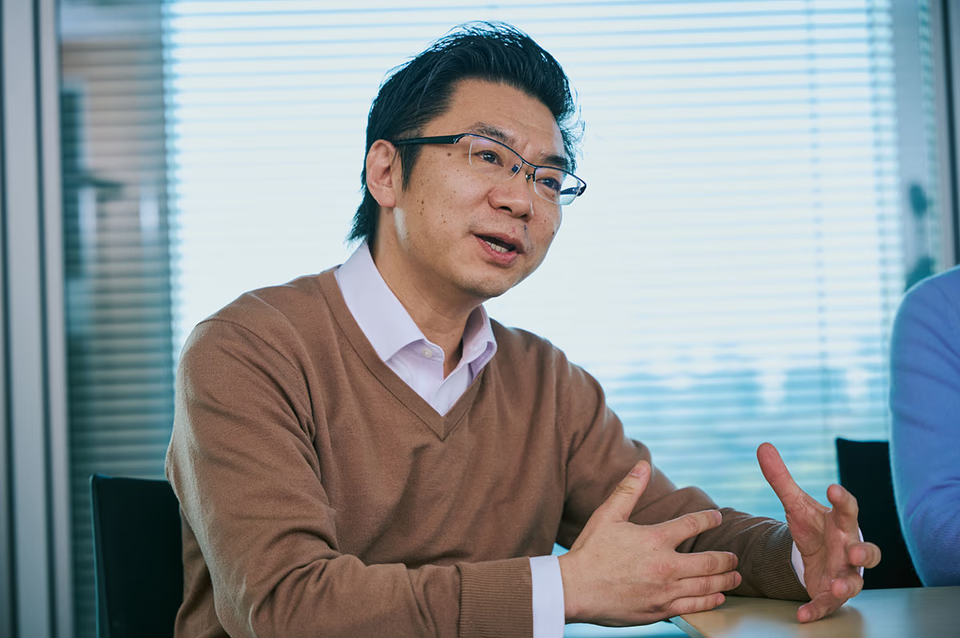 室田知昭（むろた・ともあき）氏／三菱ケミカルグループ ストラテジー所管 経営戦略部長。2000年に入社後、各種化学品の原料～中間材～加工に至る複数の事業部門や国・地域における企画職・営業職・事業責任職を経て、2024年4月から現職。