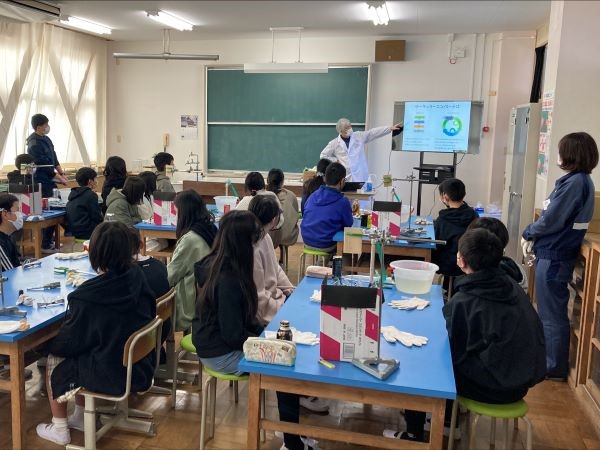 小学校への出張授業（茨城事業所）